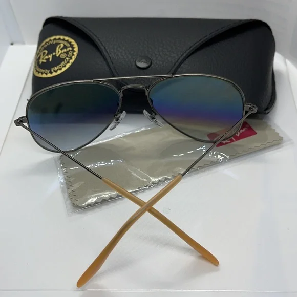 BNIB Rayban Gunmetal with Blue Gradient Lenses - Picture 5 of 6